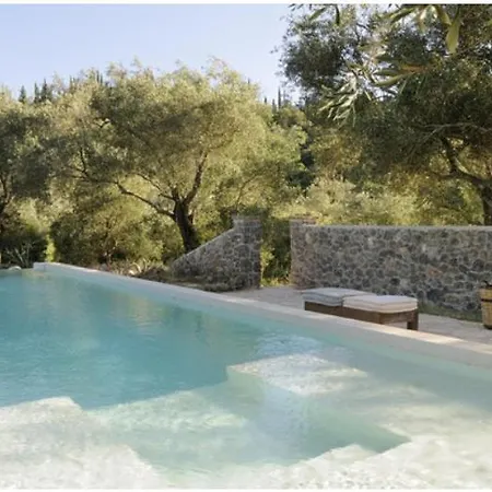 Βίλα Neranzia Πουλάδες