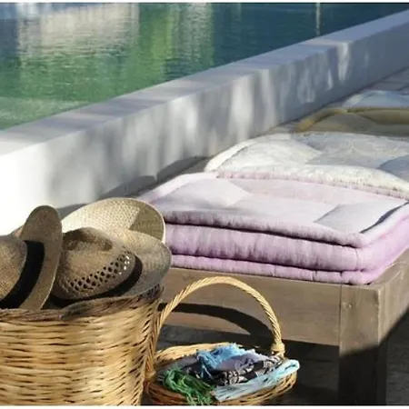 Neranzia Πουλάδες