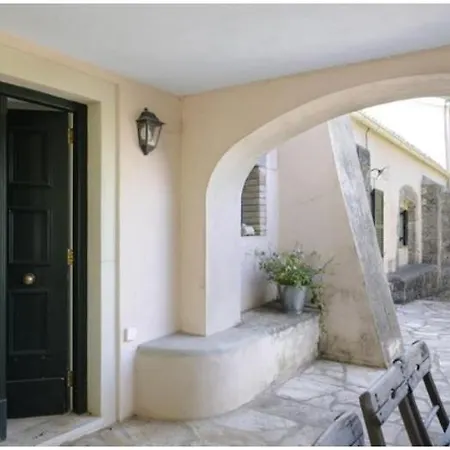 ヴィラ Neranzia Pouládes